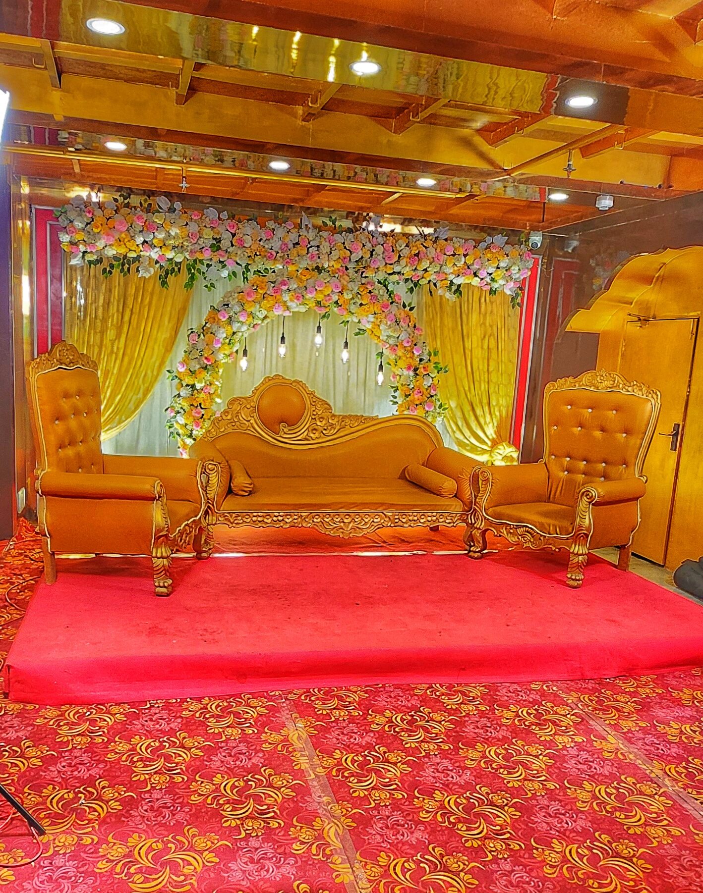 Air Condition Venue with Lawn